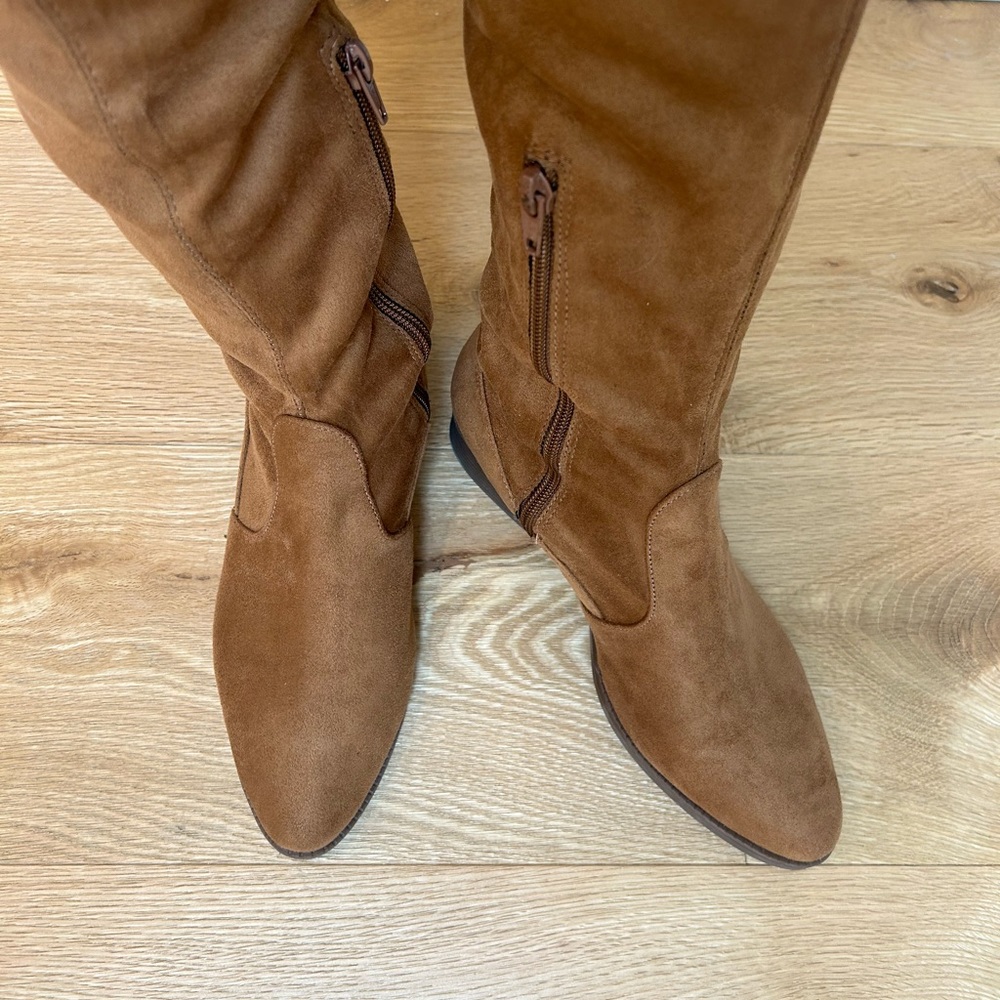 Knee-high Nobuck Boots Made in Brazil - Picture 3 of 10